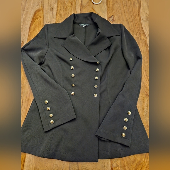 Women uniform - Picture 1 of 3